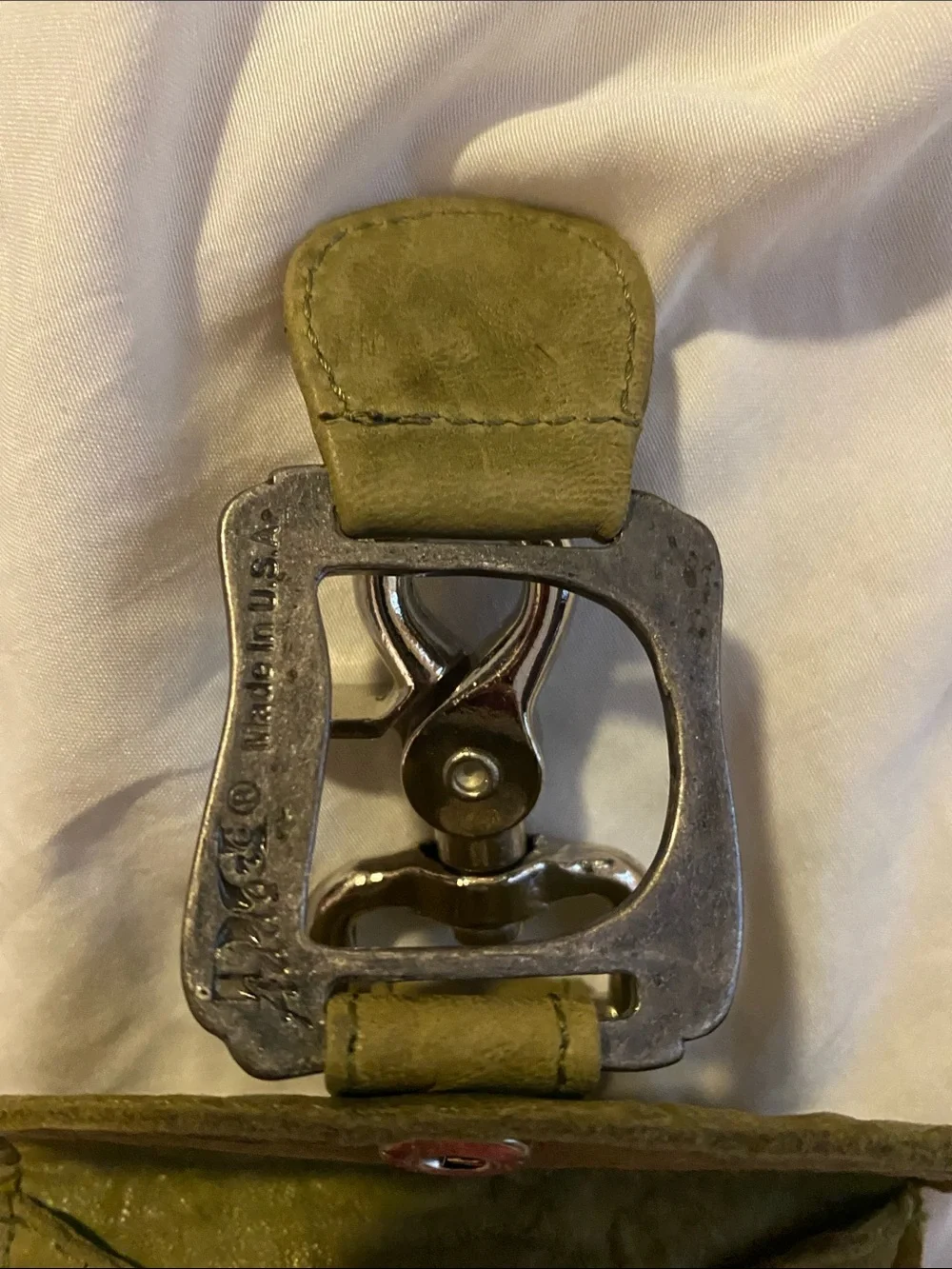Leather Key & Card Holder in Olive Green with Silver Hardware